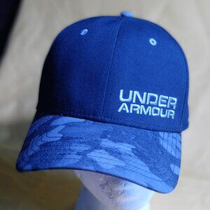 Under Armour black camo baseball hat cap Size M/L